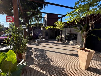 EN ALQUILER LOCAL COMERCIAL / GASTRONÓMICO – BARRIO LOS LAURELES