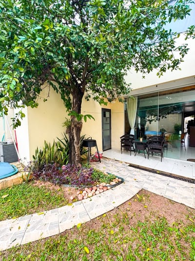 ALQUILO DÚPLEX AMOBLADO CON PISCINA – LAMBARÉ, BARRIO FELICIDAD