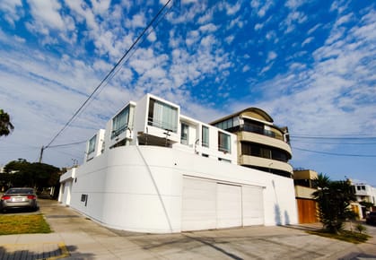 San Borja Alquiler Departamento 45m2 en 1er nivel Edificio Moderno Calle Monet 