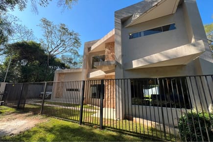 EN VENTA AMPLIA CASA DE VERANO-SANBER