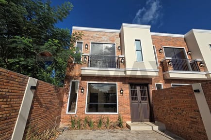Duplex premium en Loma Merlo