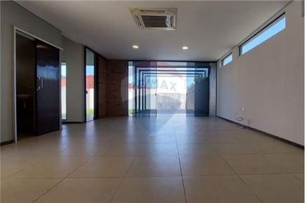 VENDO CASA A PRECIO DE DUPLEX EN LUQUE