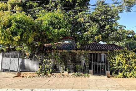 VENTA CON CASA + 2 DEPARTAMENTOS – BARRIO PALOMAR, LAMBARÉ. L.F