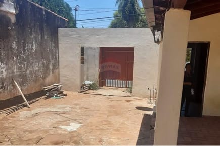 Chalet a Refaccionar en centro de Fdo. Mora!