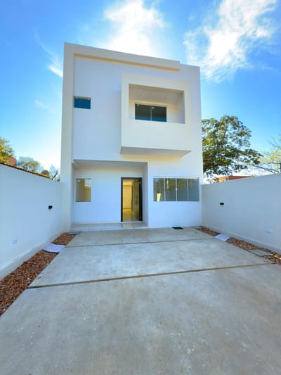VENDO DUPLEX EN LOMA PYTA