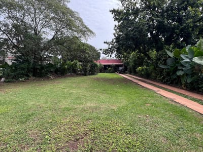 VENDO TERRENO DE 1.200 M2 EN BARRIO OBRERO