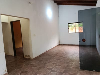En Venta Vivienda Con Salón Comercial