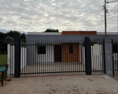 ¡Alquilo casa en Barrio Mbocayaty, Ñemby – Amplia y funcional.