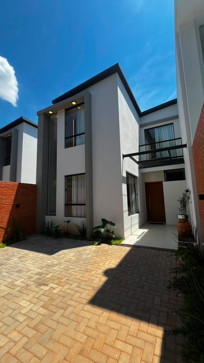 Duplex De 3 Dormitorios En Loma Merlo
