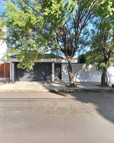 VENDO CASA EN BARRIO RECOLETA