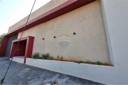 ALQUILER DE DEPOSITO A ESTRENAR BARRIO PINOZA