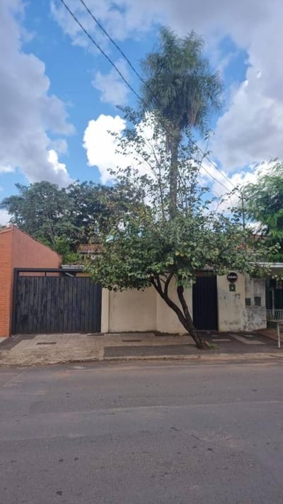 Casa en Fernando de la Mora. A una cuadra de Soldado Ovelar