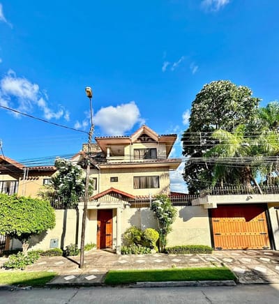 CASA EN VENTA – BARRIO POLANCO, ZONA SUR 
