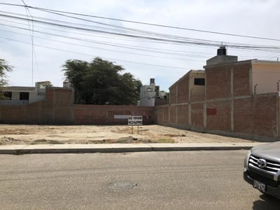 TERRENO EN VENTA 442m2. Zona segura. Urb. Los Geranios-Piura