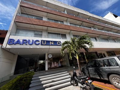 Monoambiente de lujo en venta - Equipetrol
