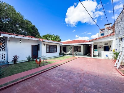 Casa en venta con espacio comercial 