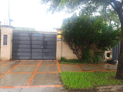 Alquilamos casa Pareada Barrio Santa Maria de Asunción