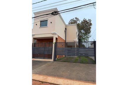 Vendo DUPLEX LOMA MERLO, LUQUE, Central