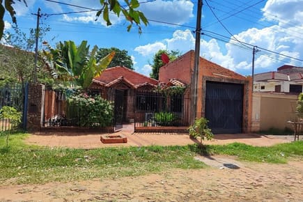 VENDO CASA A REFRACCIONAR O DEMOLER - LUQUE CAMPO GRANDE