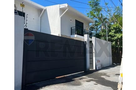 Alquilo Residencia en LAMBARE 