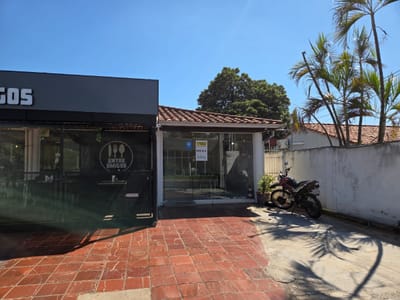 OFICINA EN VILLA AURELIA SOBRE AVENIDA BOGGIANI