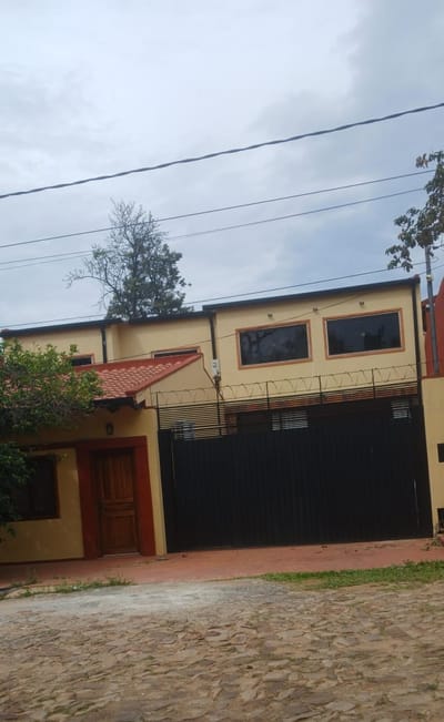 VENDO CASA EN LOMA PYTA