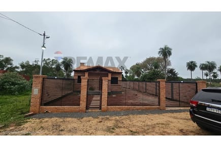 VENDO CASA A PASOS DEL HOSPITAL DE ITAUGUÁ 
