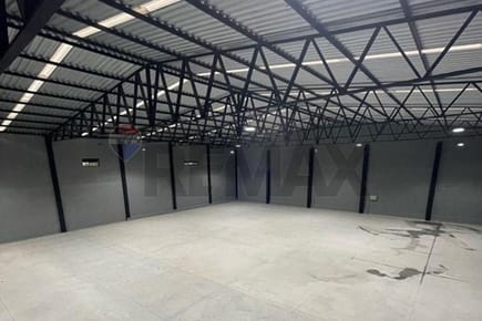 ¡Excepcional Depósito en Alquiler en Ytororó!