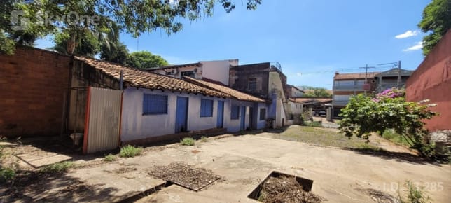 CASA A DEMOLER CON 17M DE FRENTE EN VISTA ALEGRE ID: 13.285