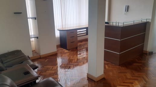 Oficina en Alquiler semi amoblado en Auquisamaña