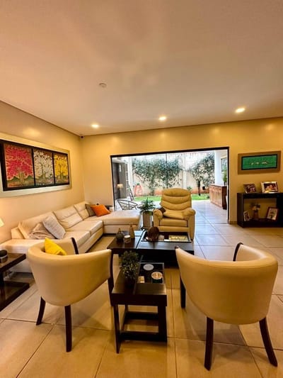 VENDO HERMOSA CASA EN EL CONDOMINIO MONTESOL - LUQUE