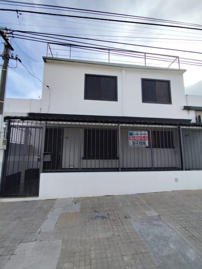 Casa 2 dormitorios , calle P S de Zumaran