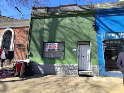 Casa 2 dormitorios,calle 8 de octubre