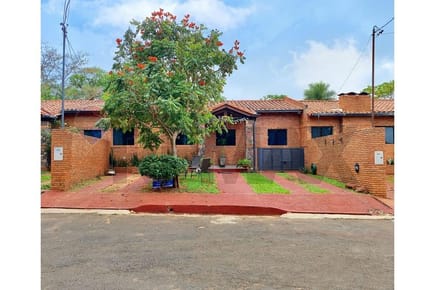 CASA EN ALQUILER - LUQUE