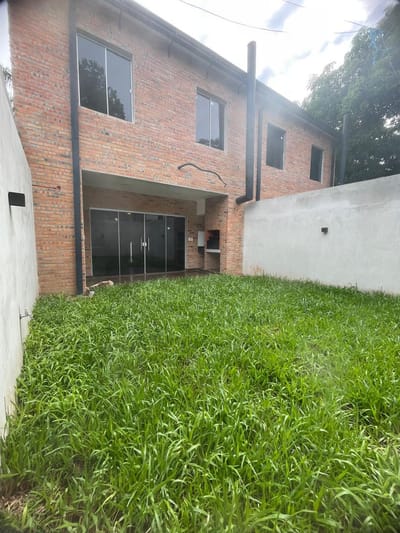 EN VENTA DUPLEX A ESTRENAR EN LAMBARE