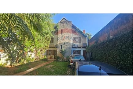 Casa con piscina en Asunción Bº Sajonia 
