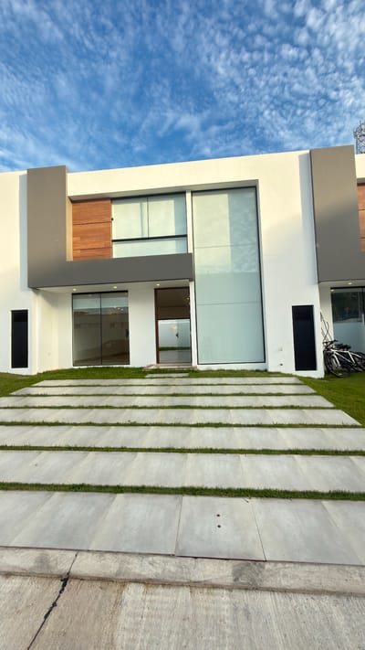 CASA EN VENTA EN URUBÓ – VILLA BONITA 