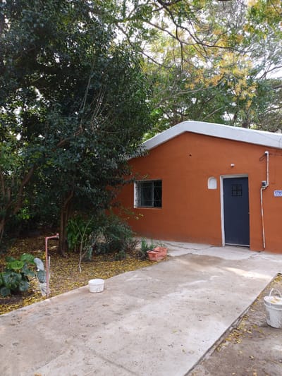 Casa de tres dormitorios con entrada para auto
