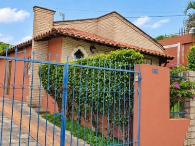 VENDO CASA EN BARRIO NAZARETH