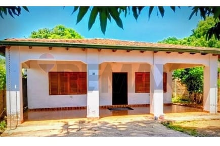 CASA EN VENTA - SAN LORENZO