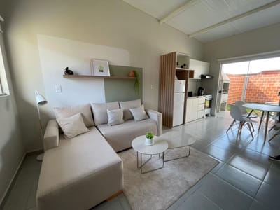 Vendo Amplia Casa De 3 Habitaciones En Barrio Cerrado De Luque 