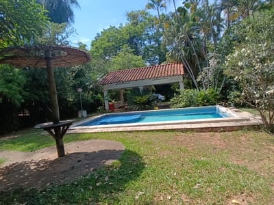 Casa quinta en venta en Villa del Agrónomo – San Lorenzo