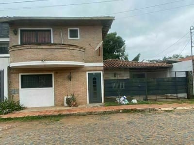 VENDO PROPIEDAD EN EL BARRIO MBURUCUYA