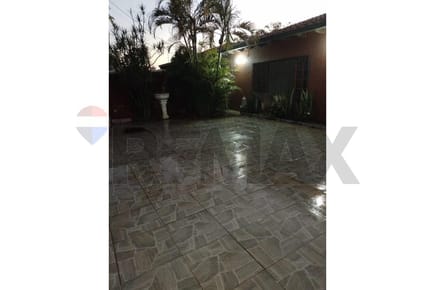 VENDO CASA EN ÑEMBY