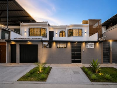 Casa Corporativa En Alquiler - Urbanizacion Miraflores - Castilla