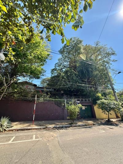 Terreno de 1.124 m² sobre Tacuary | San Roque
