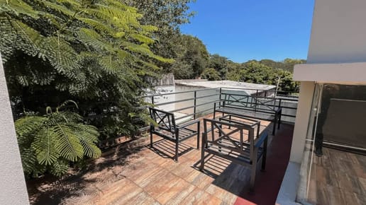 VENDO HERMOSA CASA DE 3 DORMITORIOS - ZONA YACHT