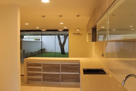 Hermosa vivienda minimalista a estrenar, en condominio la pradera