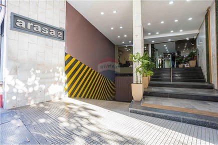 Alquilo amplia oficina en Edif Arasa 2
