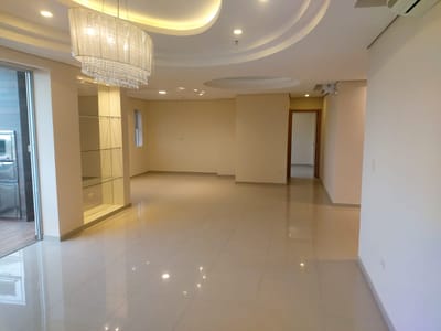 ALQUILER – Penthouse de 240 m² | a metros de Molas López – 3 Suites + Oficina